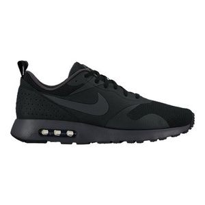 NWOT Nike Air Max Tavas Youth✨
